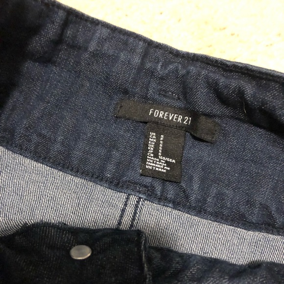 4 pairs of barely worn shorts - Picture 3 of 6